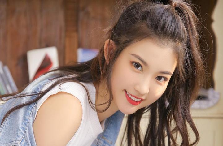 女生身体语言的变化